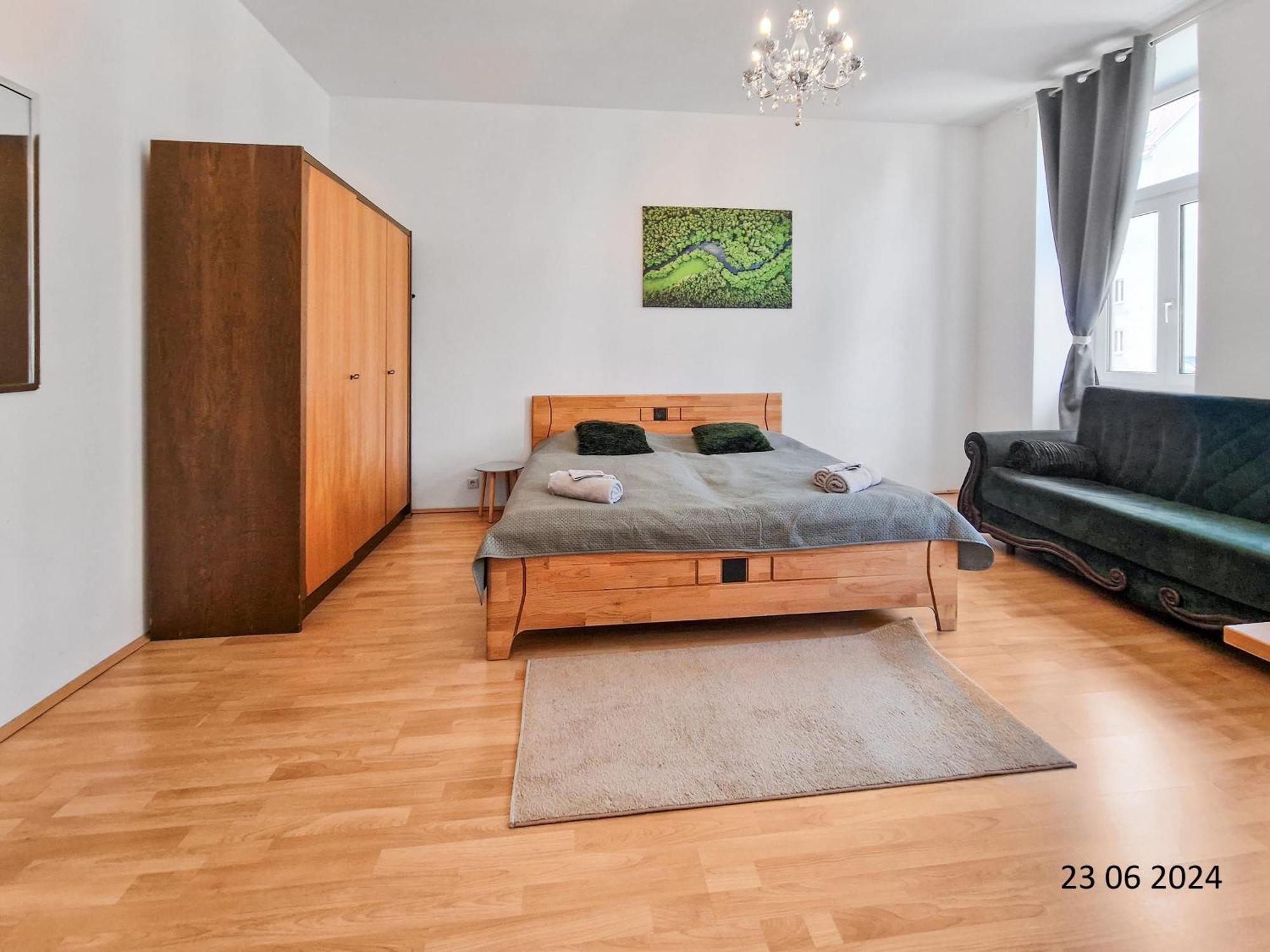 Elegant Three-Bedroom Suite Vienna Exterior photo